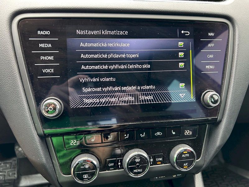 Škoda Octavia (2017) Style PLUS 1.6 TDI 85 kW - fotka 22 z 30