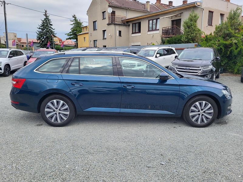 Škoda Superb III FL combi 2.0 TDi DSG STYLE - fotka 5 z 50