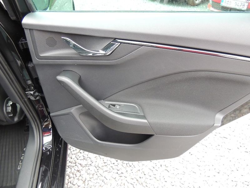 Škoda Scala (2022) 1.5TSi,110kw,AMB+,ČR,1.majitel - fotka 39 z 52