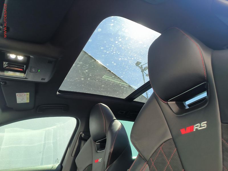 Škoda Octavia (2022) 2.0 TSi, RS, panor, Webasto - fotka 29 z 34