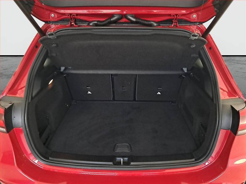Mercedes-Benz Třídy B (2019) B 180, Automat, Kůže, Navi - fotka 14 z 24