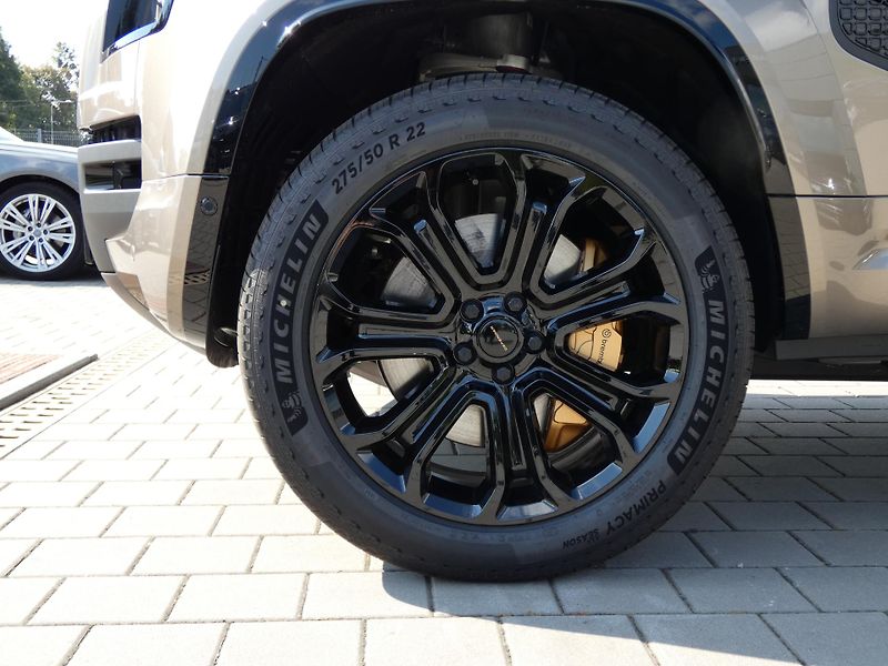 Land Rover Defender 110 4,4 OCTA P635 - fotka 2 z 46