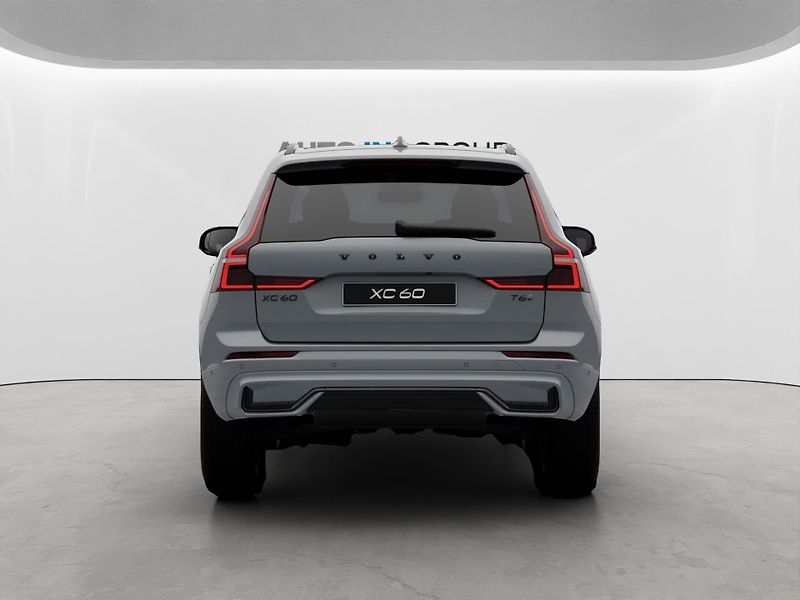 Volvo XC60 (2026) Black Edition Plus T6,4X4 - fotka 4 z 8