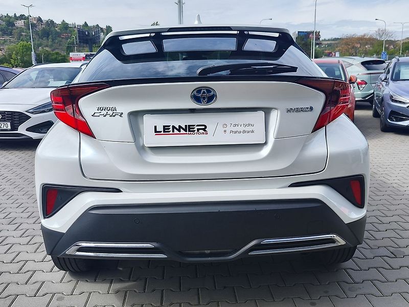 Toyota C-HR 2.0 HEV/112kW Executive E-CVT - fotka 6 z 28