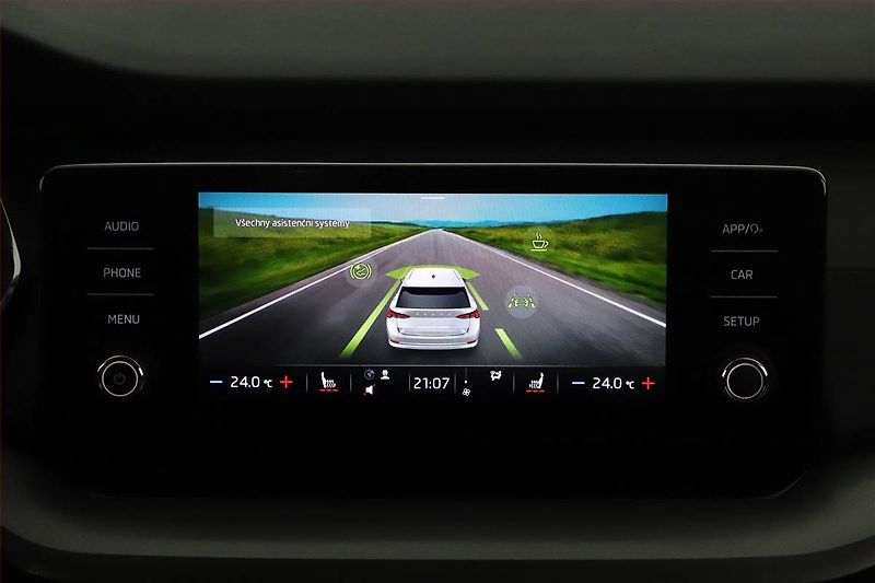 Škoda Octavia (2023) Ambition 2.0 TDI, ČR,1.maj - fotka 14 z 19