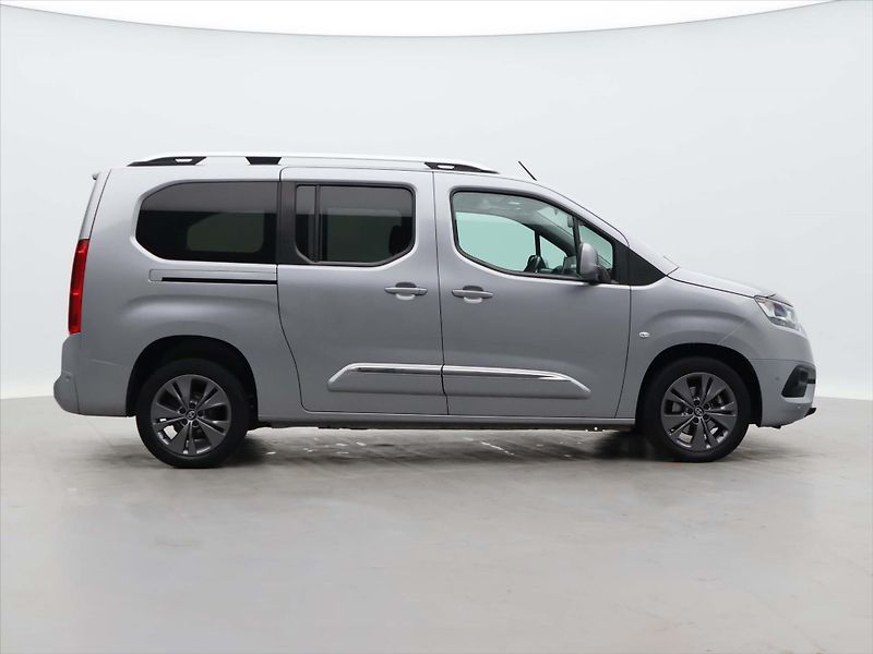 Toyota ProAce City Verso 1,2 T 130k Aut. L2 Family DPH - fotka 8 z 32