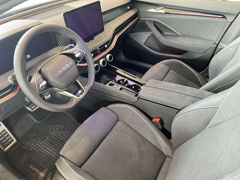 Škoda Superb (2026) Combi 2,0 TDI 110 kW DSG Sport - fotka 6 z 25