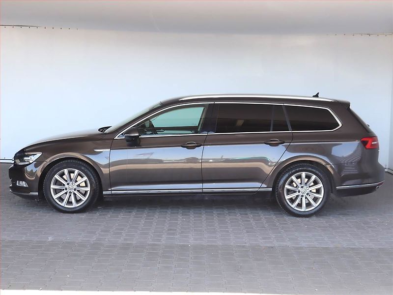 Volkswagen Passat (2015) Exclusive 2.0 BiTDI, 4X4 - fotka 3 z 23
