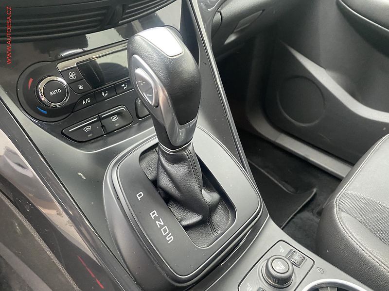 Ford Kuga (2013) 2.0 TDCi 4x4, Titanium, AT - fotka 16 z 19