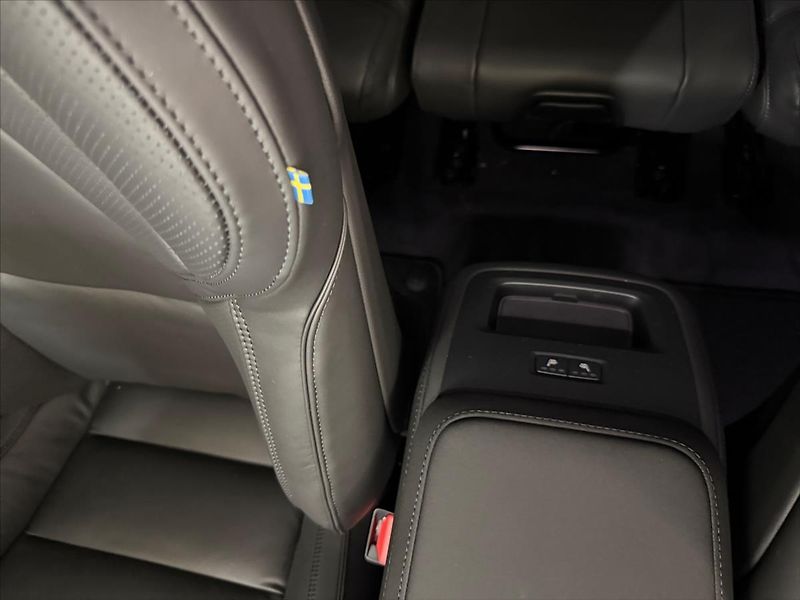Volvo XC90 (2026) 2,0 XC90B5 Black Edition 3624 - fotka 15 z 15