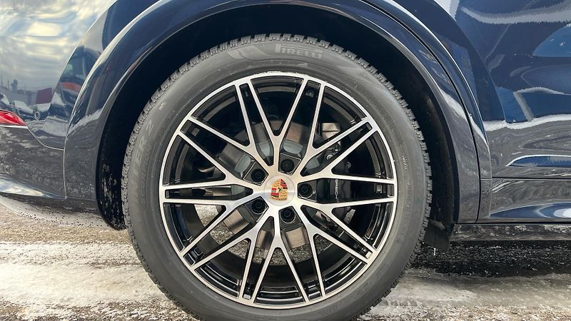 Porsche Cayenne (2025) E-Hybrid - fotka 11 z 30