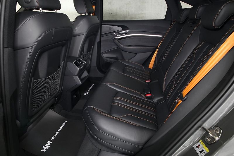 Audi e-tron 55 300kW SB BlackEdit ZÁRUKA - fotka 16 z 48