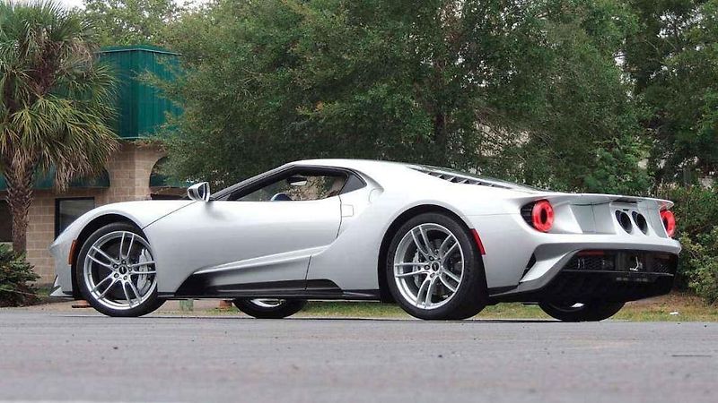 Ford GT.