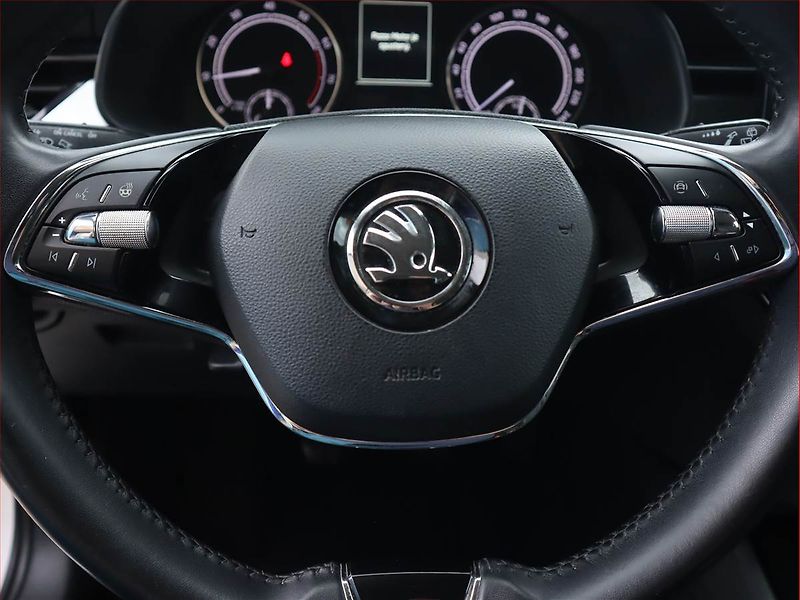 Škoda Scala (2022) Ambition 1.0 TSI, Serv.kniha - fotka 21 z 22