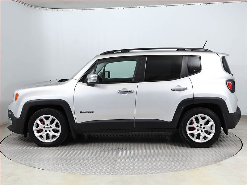 Jeep Renegade (2014) 1.6 MultiJet, Tempomat - fotka 3 z 16
