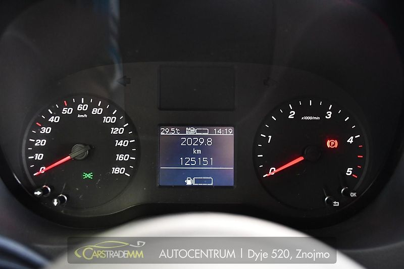 Mercedes-Benz Sprinter 211 CDI L2H2 (W907) 155k - fotka 19 z 37