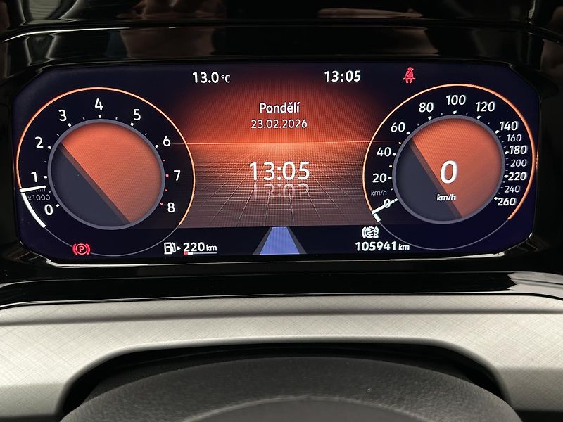 Volkswagen Golf 1.5 TSI LIFE - fotka 18 z 26
