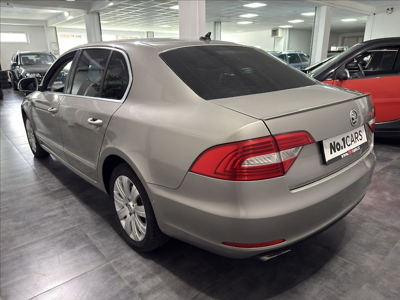 Škoda Superb 3,6   V6 260HP LAURIN WEBASTO - fotka 4 z 37