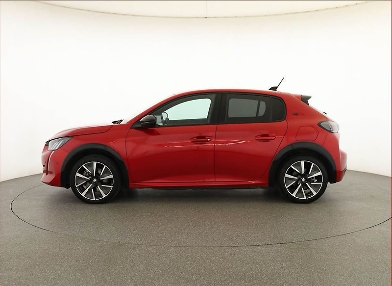 Peugeot 208 (2021) e-GT 50 kWh, SoH 99%, Automat - fotka 3 z 24