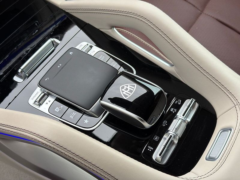 Mercedes-Benz GLS 4MATIC MAYBACH - fotka 35 z 38