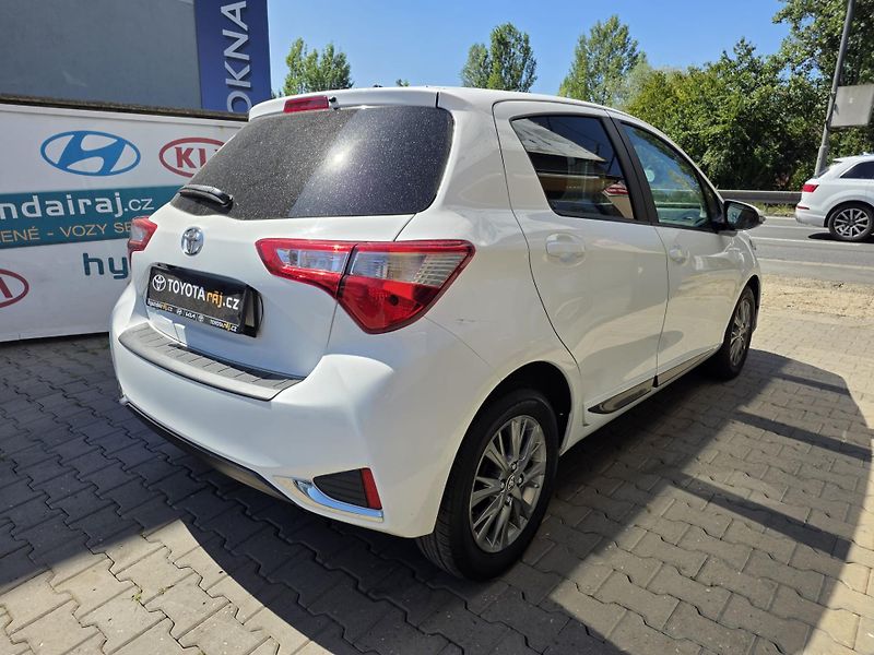 Toyota Yaris 1.5-AUTOMAT-1.MAJITEL-KAMERA - fotka 8 z 12