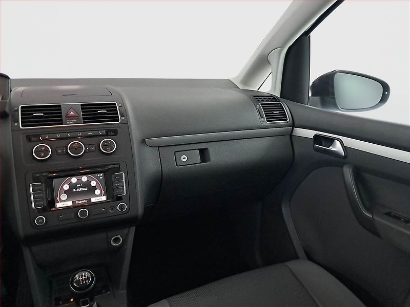 Volkswagen Touran (2015) 1.6 TDI, Navi, Tempomat - fotka 8 z 19