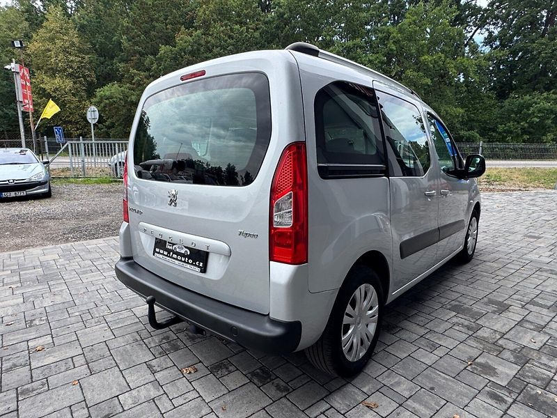 Peugeot Partner (2011) 1.6 HDi, 7 míst - fotka 5 z 29