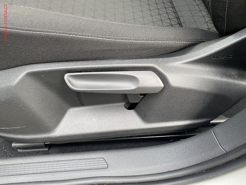 Volkswagen T-Cross (2019) 1.0 TSi, Comfortline, +ALU - fotka 14 z 19