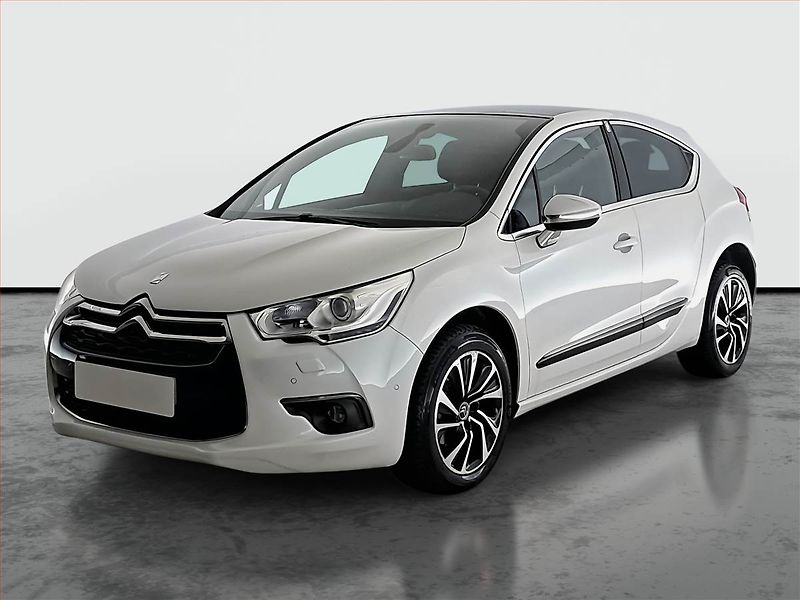 Citroën DS4 (2013) 1.6 e-HDi, ČR,1.maj - fotka 2 z 19