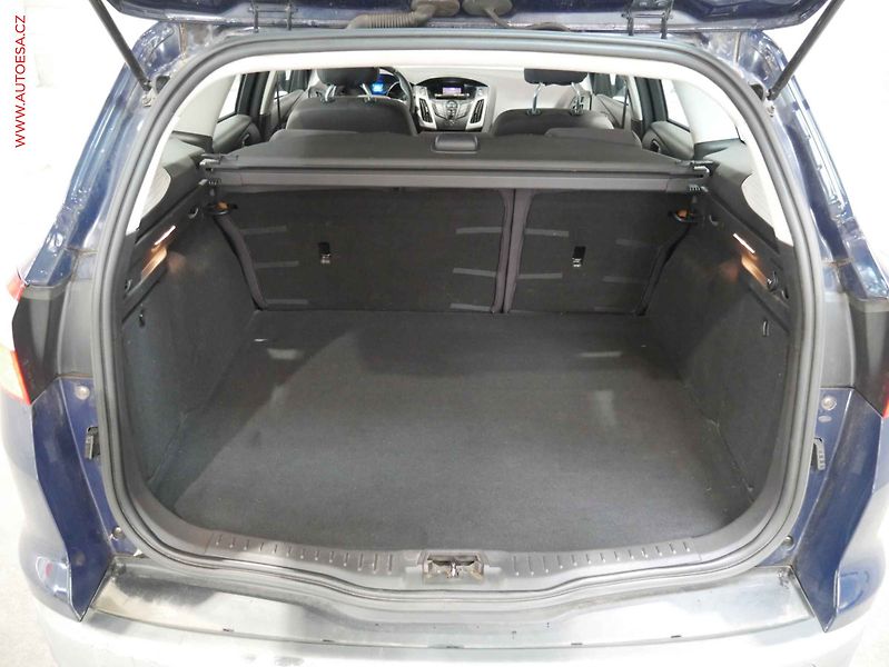 Ford Focus (2012) 1.6 i, ČR, AC, zmk.řazení - fotka 7 z 16
