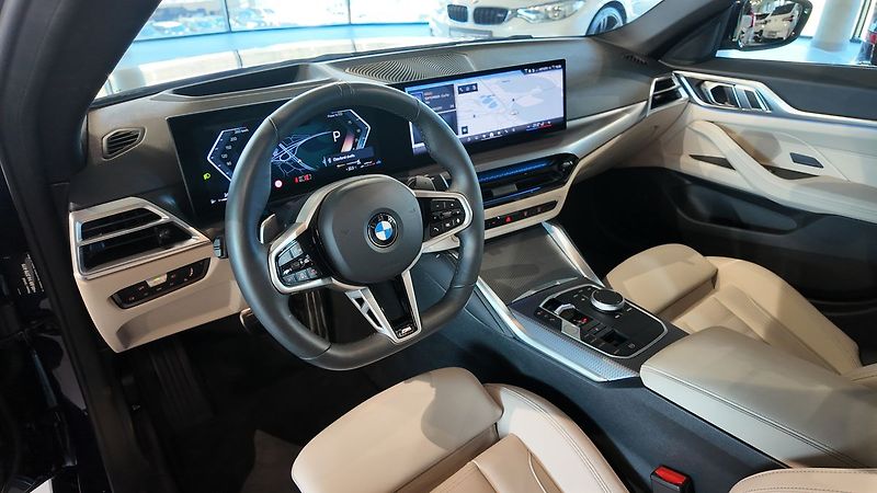 BMW Řada 4 430d Gran Coupe xDrive, M PRO - fotka 12 z 34