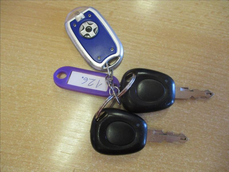 Renault Mégane 1,4 i, klima, serv. kniha, - fotka 27 z 32