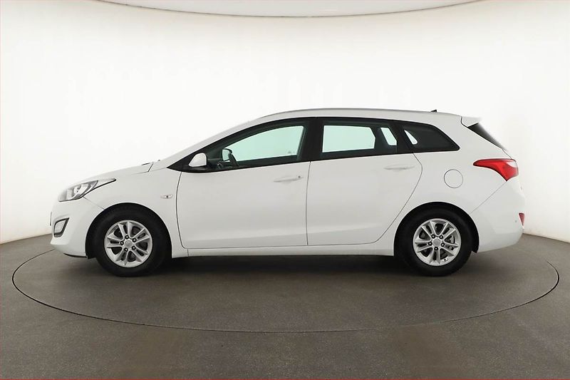 Hyundai i30 (2016) 1.6 CRDi, Serv.kniha, Tempomat - fotka 3 z 13