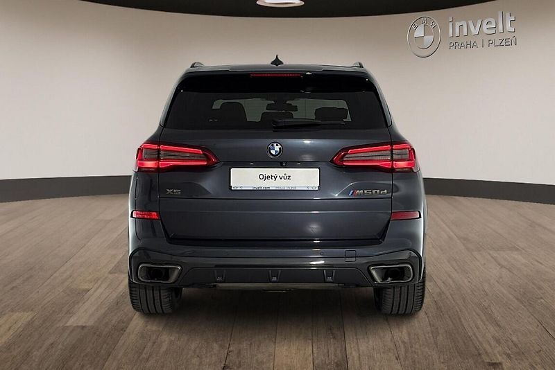 BMW X5 M50d - fotka 4 z 29
