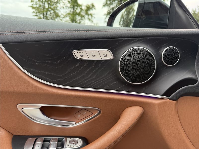 Mercedes-Benz Třídy E 220d AMG Avantgarde Kupé - fotka 11 z 22