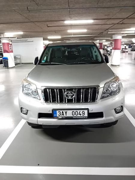 Toyota Land Cruiser (2010) 2.8D 4x4 150 - 60 Anniversary - fotka 5 z 6