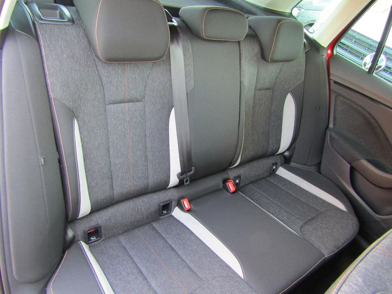 Škoda Kamiq Style 1.0 TSI /85kW 7st.aut.DS - fotka 23 z 30