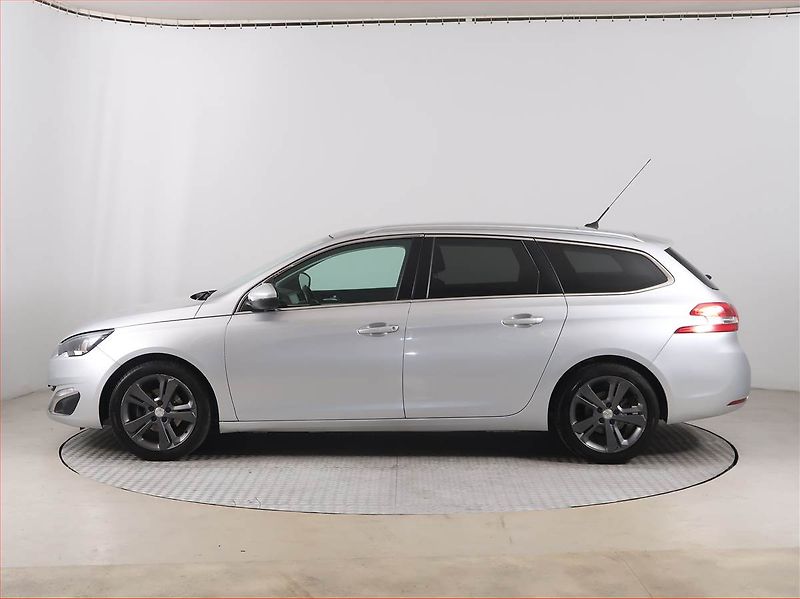 Peugeot 308 (2017) 1.6 BlueHDi, Serv.kniha, Navi - fotka 3 z 17