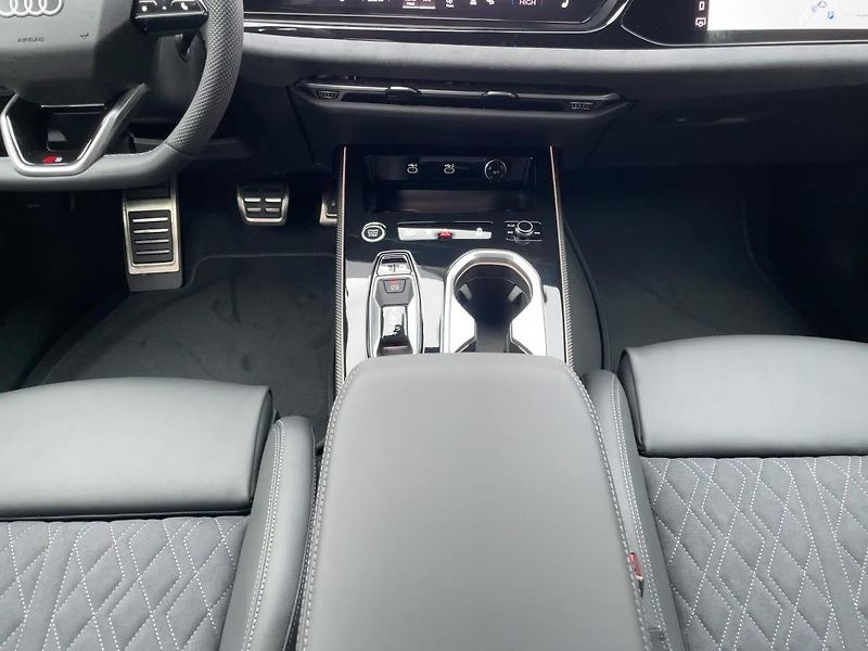 Audi A6 (2026) V6 55 TFSI EDITION ONE  - fotka 16 z 17