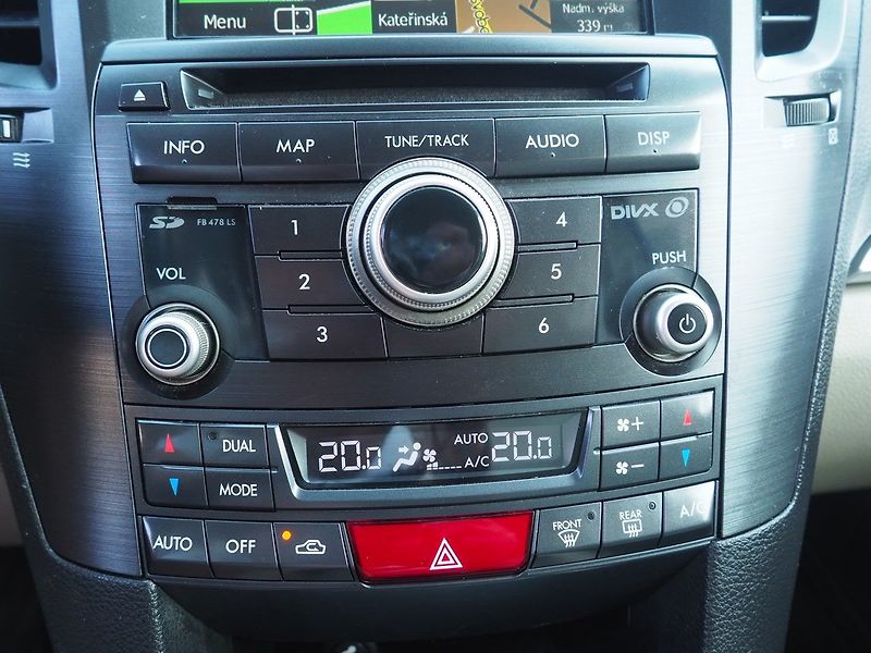 Subaru Outback (2013) 2.0 D 110kW, AWD, AT, Navi - fotka 33 z 39