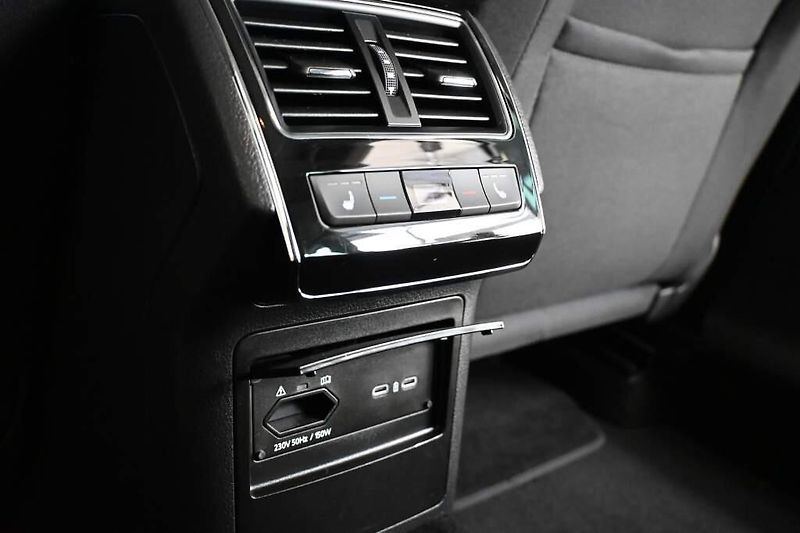 Škoda Superb (2022) 2.0 DSG LED ACC Virtual Tažné - fotka 23 z 37
