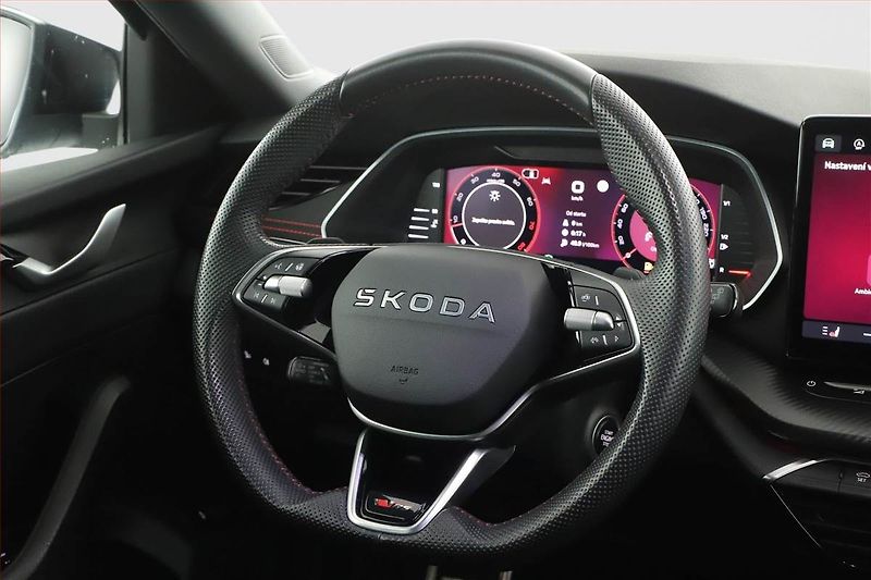 Škoda Octavia (2025) RS 2.0 TSI, RS, Navigace - fotka 17 z 19