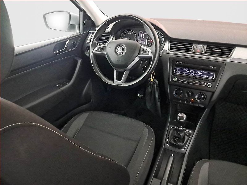 Škoda Rapid (2014) Spaceback 1.6 TDI, Tempomat - fotka 7 z 16