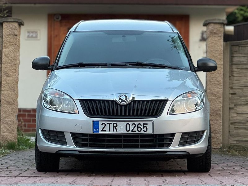 Škoda Roomster 1.6TDI ROZVODY TAŽNÉ KLIMA   - fotka 2 z 25