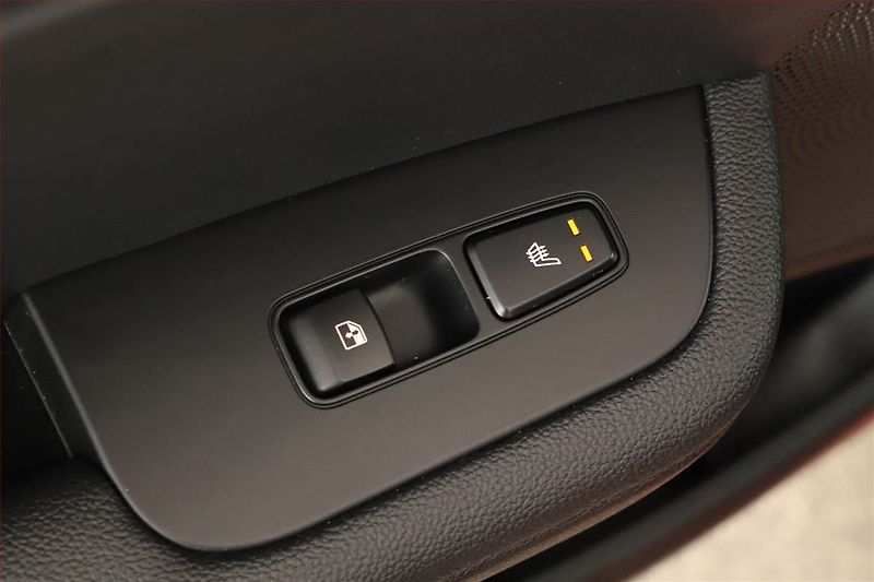 Kia Ceed (2023) GT Line 1.6 CRDi MHEV - fotka 18 z 20