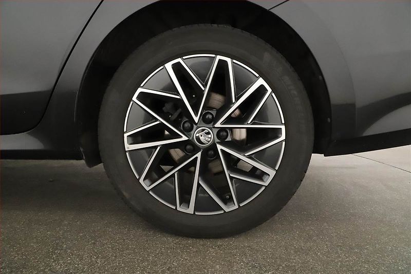 Škoda Octavia (2023) Style 2.0 TDI - fotka 12 z 21