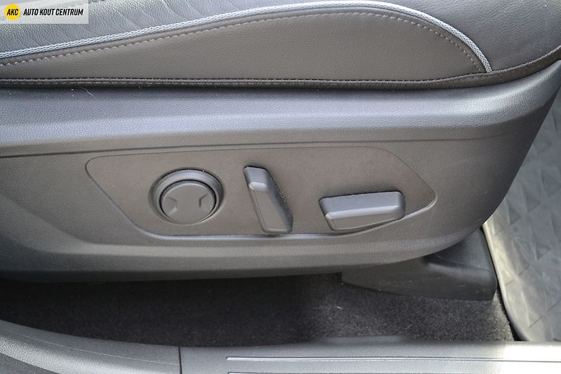 Hyundai Tucson 1,6 T-GDI PHEV 4WD AT PREMIUM - fotka 15 z 69