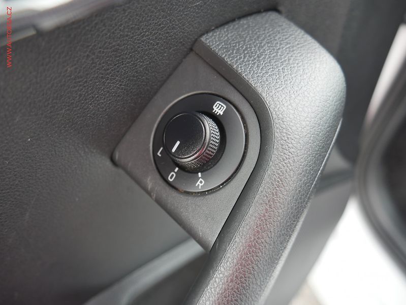 Škoda Octavia (2014) 1.2 TSi, ČR, Elegance - fotka 14 z 20