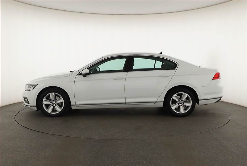 Volkswagen Passat (2020) 1.5 TSI - fotka 3 z 21