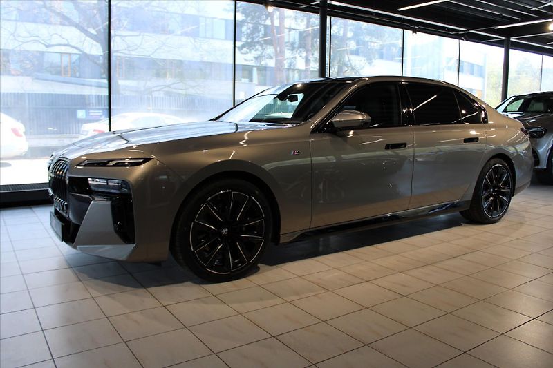 BMW Řada 7 740d xDrive M Sport Pro ExLoun - fotka 3 z 34